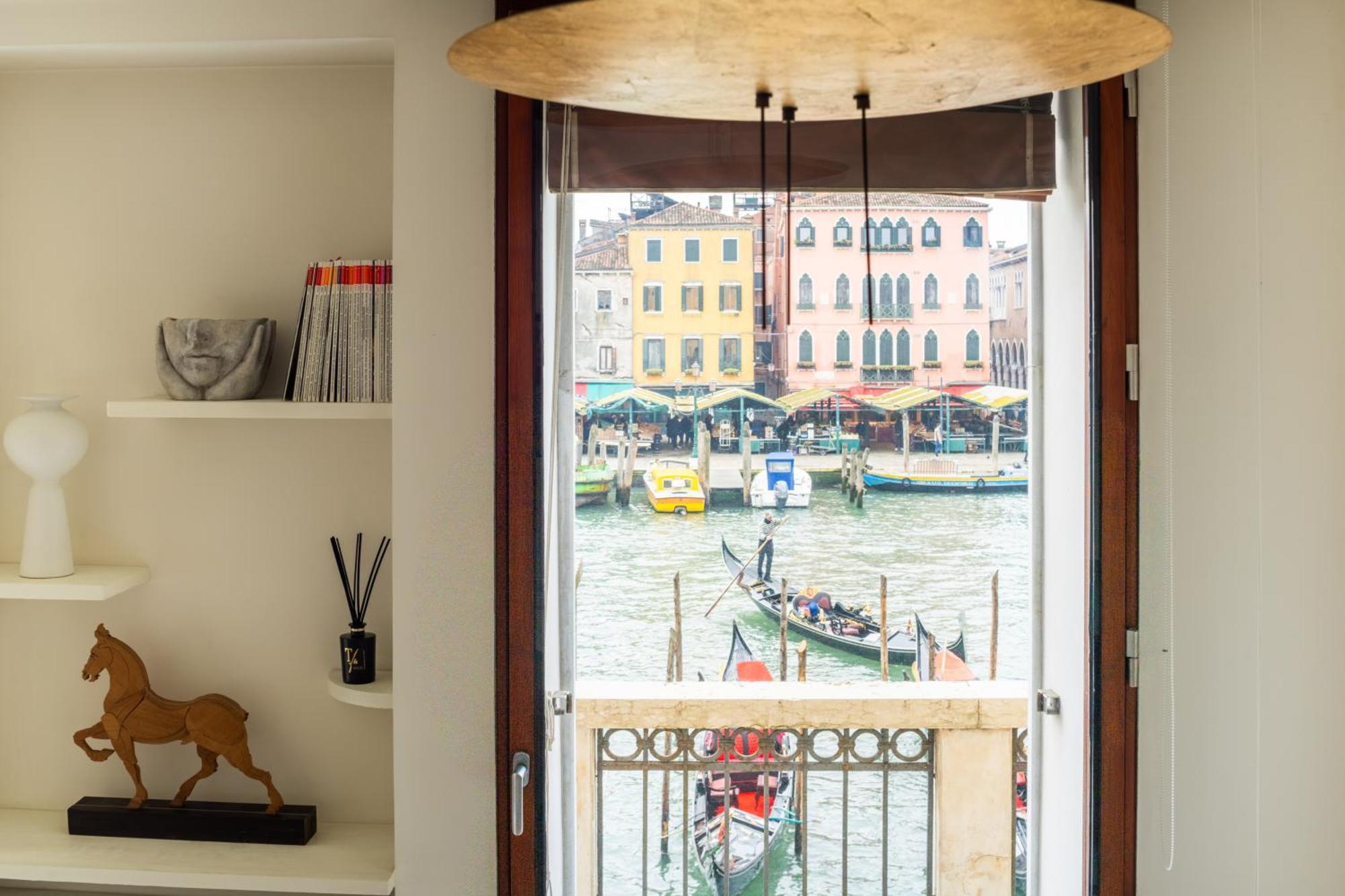 Grand Canal Luxury Apartment With Terrace R&R Venedik Dış mekan fotoğraf